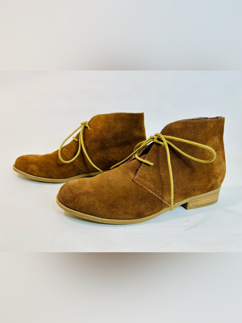 Steve Madden Women’s “Desmin” Brown Suede Chukka Boots size 8.5